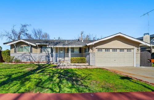 San Jose 4BR Sweet Home Prime Location - 2 Master BR - Photo 11