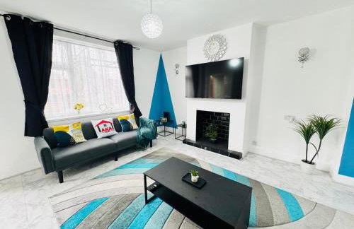 3 bedroom house sleeps 5 free parking long stay discounts - Foto 15