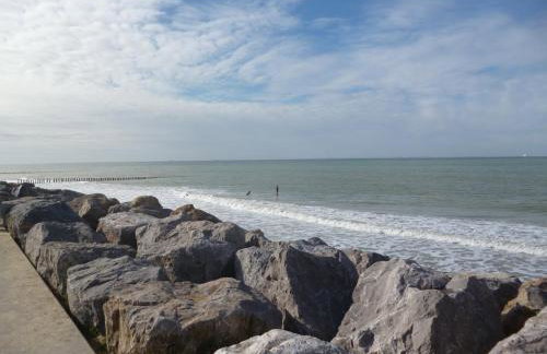 Gentlemen appartement au premier étage à 50 metres de la mer - Photo 62