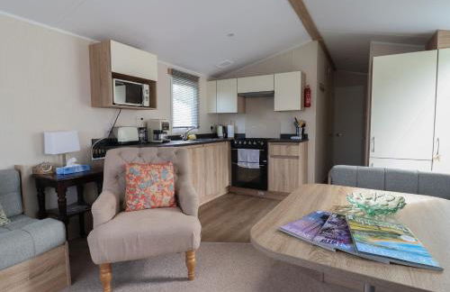 Tri-Star House - Photo 8