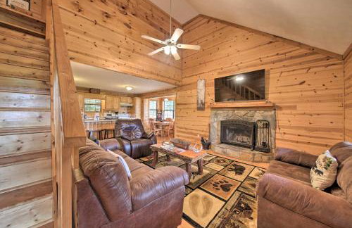 Rustic Young Harris Cabin with Fire Pit and Views - Foto 14