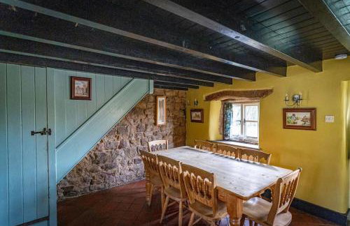 School House, cosy cottage for 12 with hot tub in the Peak District - Photo 18