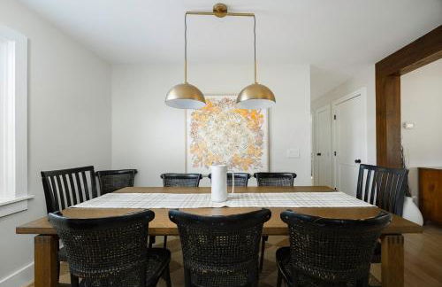 Luxury 4BR in Hudson Valley on a 8 Acre Estate - Hot Tub, Large Firepit, Oversized 38 Ft Deck! - Foto 12