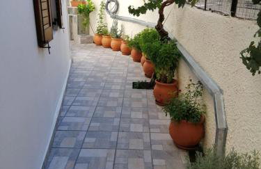 Eleni's Traditional Home with Barbeque - Foto 34