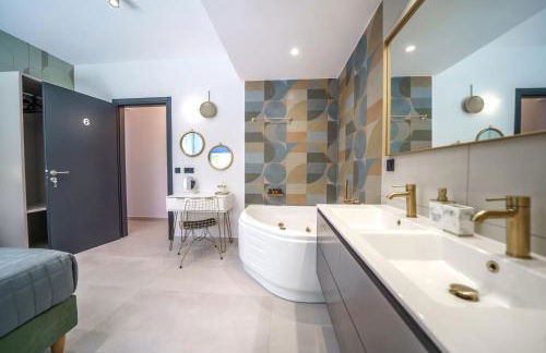 Naval villa-Panoramic villa with heated pool on the roof - Photo 24