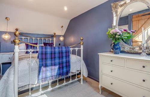 Queens Barn - Photo 13