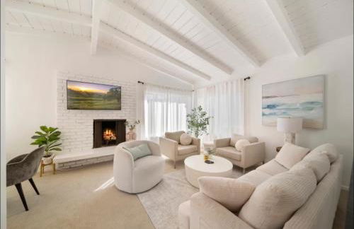 Steps to Sand Cozy 3BR Partial Ocean Views - Foto 2