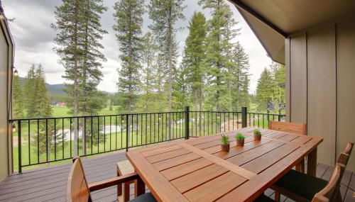 Elegant Priest Lake Townhome about 1 Mi From Lake - Foto 3