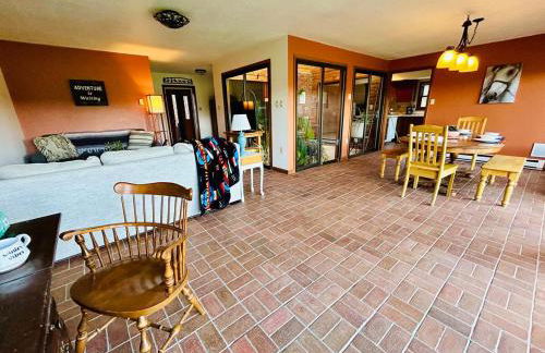 Family Home with Mountain Views! - Foto 9