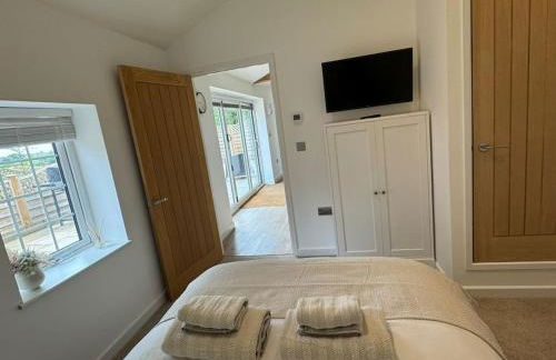 Apple Store- Countryside Apartment - Photo 9