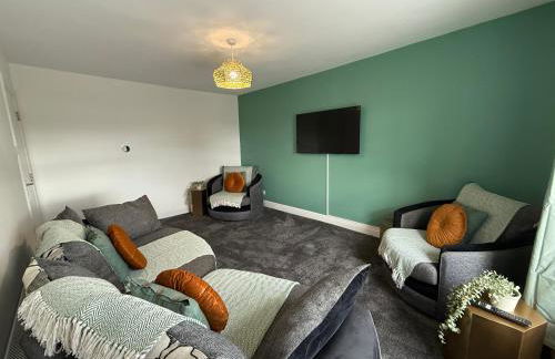 Duke's Retreat - 4 BR Sleeps 8 Ideal 4 Contractors - Foto 14