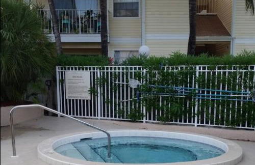 2Bed 2Bath Pondview Haven - BC138 - Foto 2