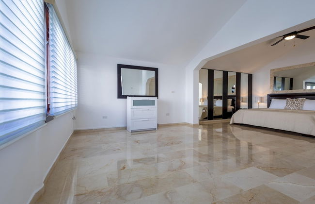 Beachfront 7BR Villa With Pool Maid Los Corales - Foto 32