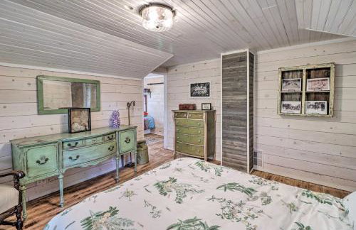 Country-Chic Cotter Home with Outdoor Living Space! - Foto 15