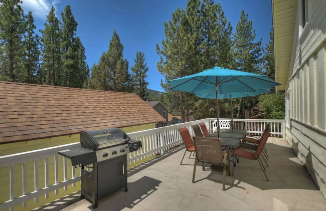 Sunshine Cabin - Cozy 2-Story Getaway - Photo 41
