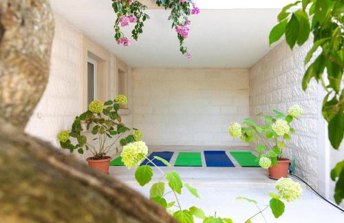 VILLA PHILIPPA - luxurious five-room villa - idyllic location - first row to the sea - spectacular view of the sea bay - unforgettable sunsets - 15 minutes from Supetar ferry port - free parking - private heated pool - Foto 47