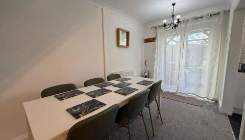 Newbury House Long Stays Free Parking and Wifi - Foto 2