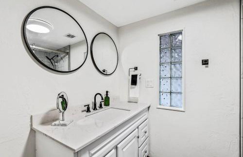 Serene Cabin-Sauna-Game Room - Foto 15