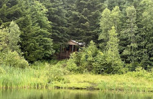 Cozy Off-Grid Cabin with Breathtaking Serene Views for a Peaceful Getaway Surrounded by Nature in Barton, Vermont - Foto 26