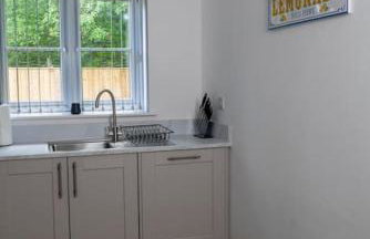 Free Parking, Families, Short Stays - Durham - Photo 32