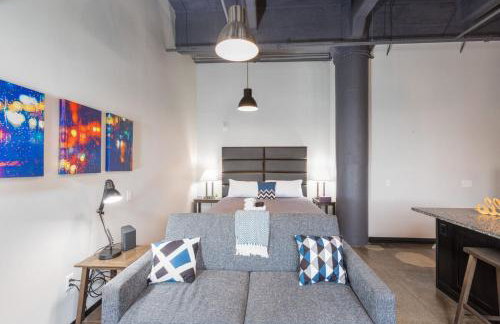 Steps 2 Everything! - KING Bed - Amazing Roof and Gym - Foto 9