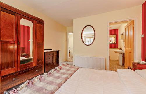 3 Bed in Cemmaes 93080 - Photo 12