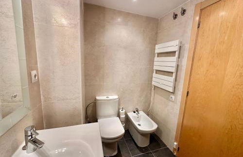 NEW! Apartamento con 2 piscinas, parque infantil, a 1 min de la playa - Foto 28