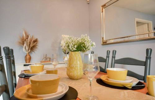 Runcorn - House - Sleeps 6 - Parking - Garden - Foto 9