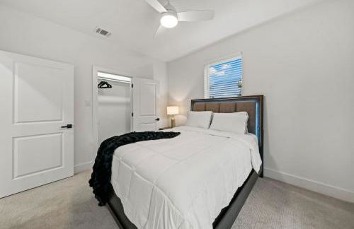 Upscale Group Getaway Sleeps 25 Downtown Dallas - Foto 56