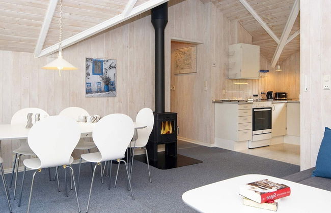 6 Person Holiday Home in Farvang - Photo 18