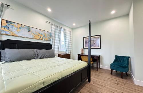 LUX Spacious Townhouse 4BR in DC - Photo 25