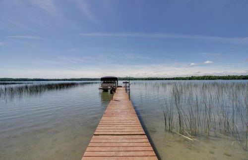 Lakefront Deer River Apt with Dock, Fire Pit and Patio - Foto 2