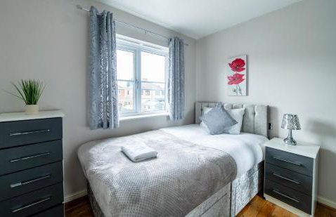 Spacious 6BDR House By Hyped Properties Short Term Rental Agency With Free Parking Bilston - Foto 26