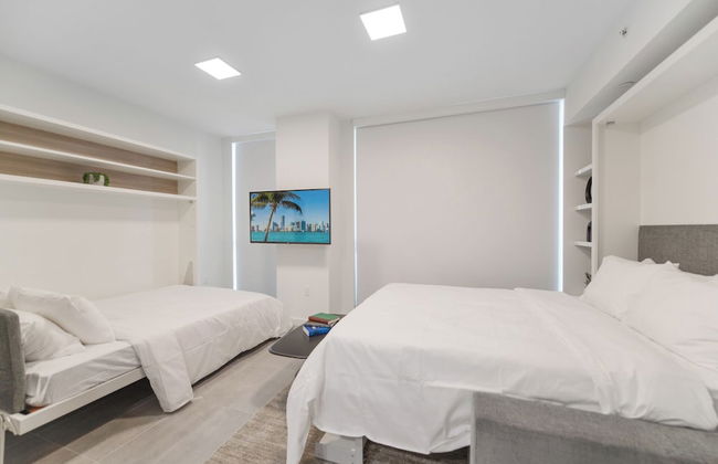 Amazing Apartments with city Views - Photo 20