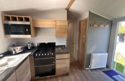 Shamrocks Cove Caravan - Award-Winning Coastal Retreat - Foto 3