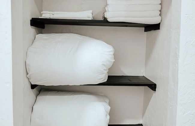 Cozy 6BR Home Near Plaza Dist -sleeps 15 - Photo 45