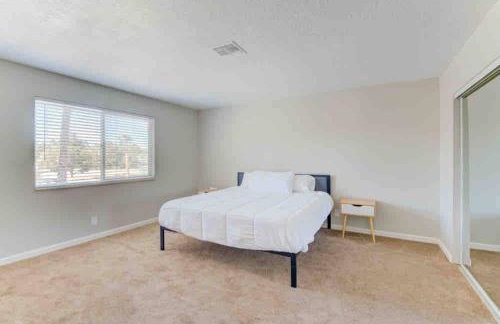 Arcade game room, 2 king beds, ev chargers - Foto 48