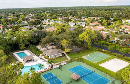 Private Pool Firepit Game Room Mins to Beaches Community Amenities Casa Solara by AvantStay - Foto 85