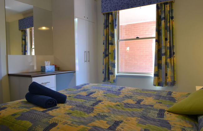 Dolphin Lodge - Photo 34