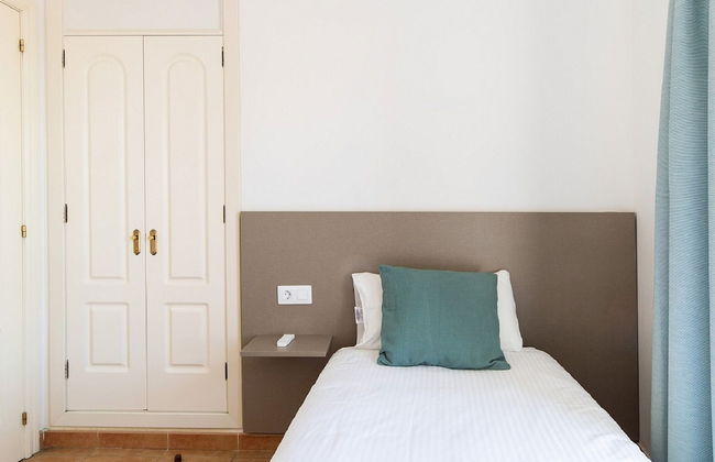 Belvilla by OYO Uptown III - Photo 4