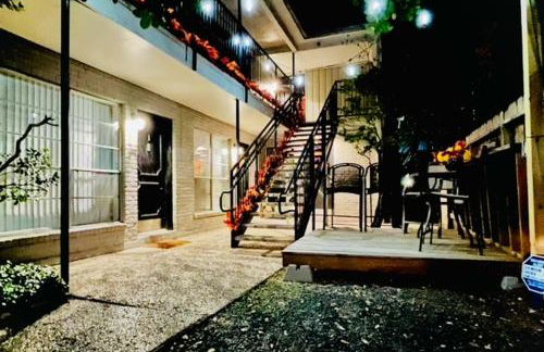 Pristine Full Sized Montrose Apartment Half Block to Menil Museum - Foto 42