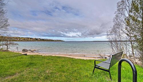 Gateway to Boyne Mtn! Nestle by Lake Cottage - Foto 4