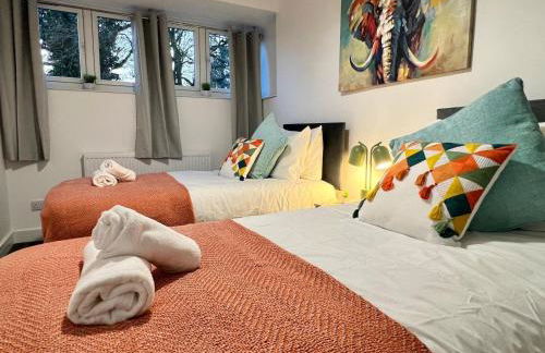 Borage House- Crawley,3BR House, Wifi, Parking, Close to Gatwick Airport, Contractor friendly, short and long term stays welcome - Foto 15