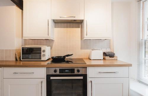 Charming Cotswolds Retreat in the Heart of Dursley - Foto 16