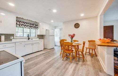 Winston-Salem Home on 2 Acres - Spacious Deck! - Foto 7