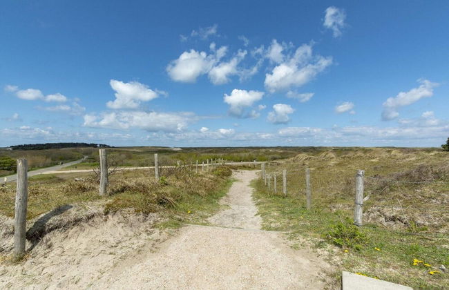 Welcoming Bungalow With Garden - Foto 13