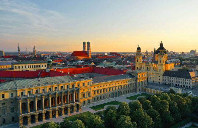 Munich Walking Tour - Photo 2