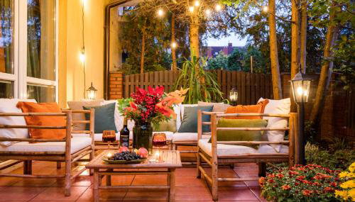 Warm & cosy 2-store 3-BR House with fireplace, living room, garden, terrace, balcony & parking 30 minutes from Warsaw Centre - Foto 4, Garden, Garden view