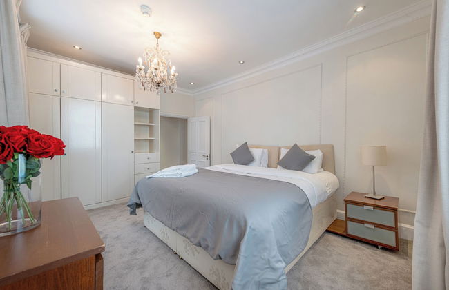 17 Hertford Street - Photo 8