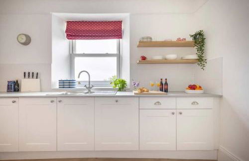 Seaside Holiday Cottage Near Beach - Foto 3